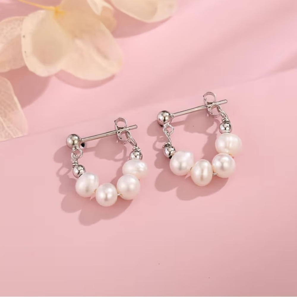Dainty 925 Sterling Silver Freshwater Pearl Hoop Earrings